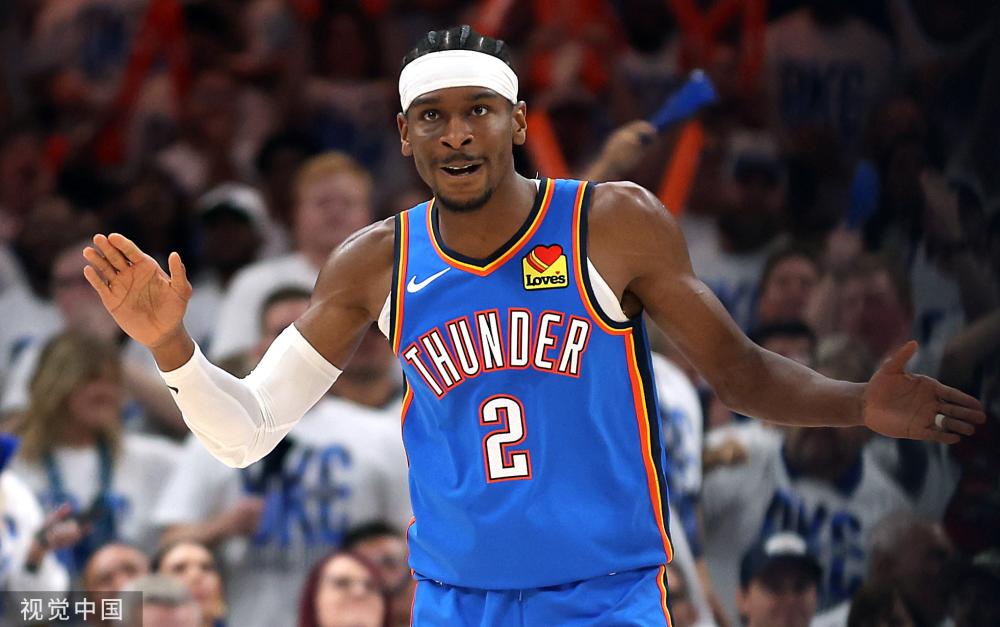 球员看到坚 球员看到坚