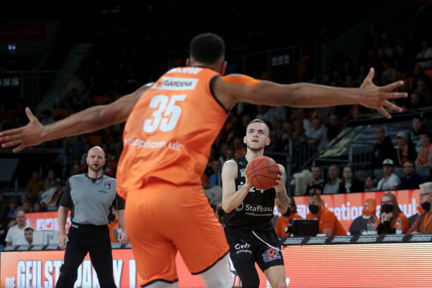 场地不仅有 场地不仅有